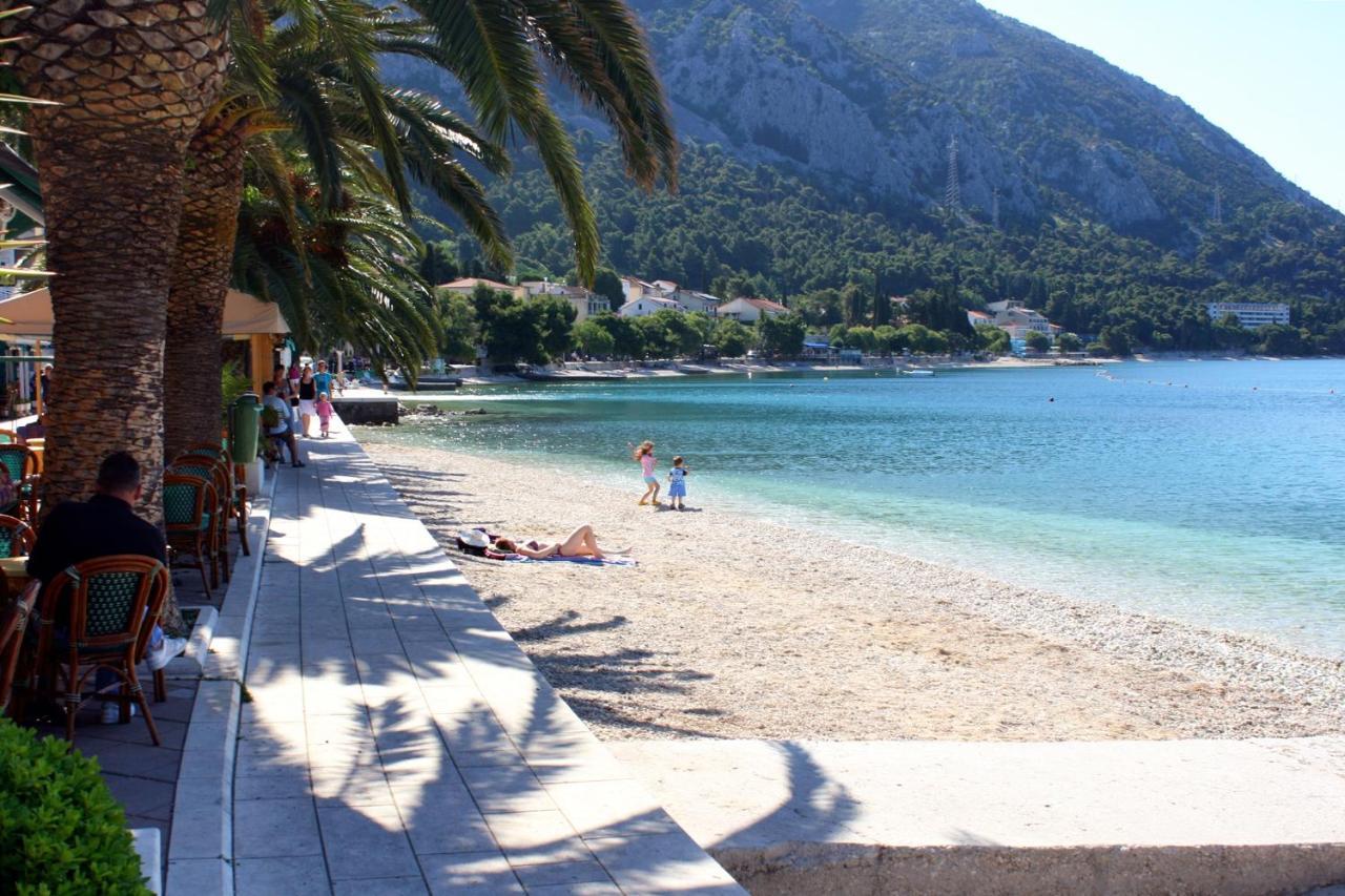 Apartments with a parking space Gradac, Makarska - 11332 Gradac  Bagian luar foto