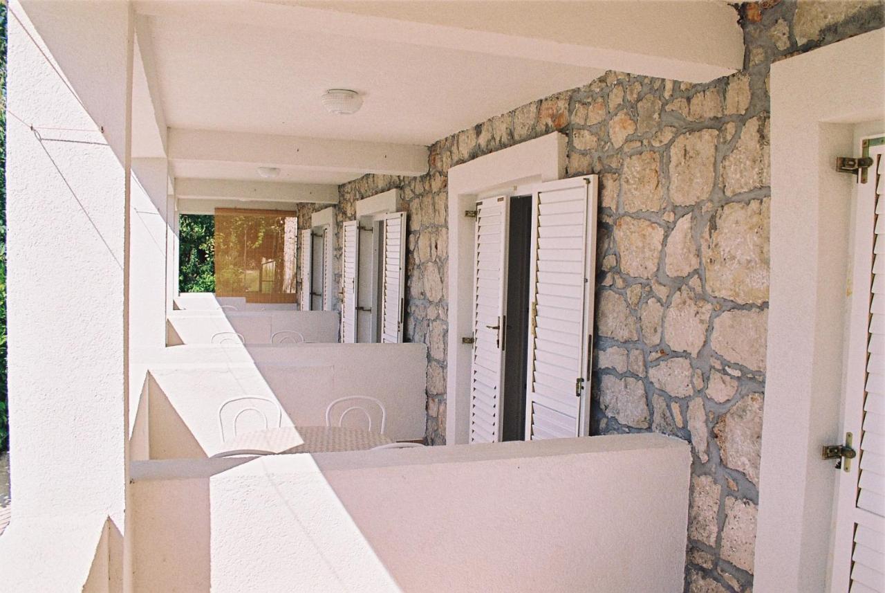 Apartments with a parking space Gradac, Makarska - 11332 Gradac  Bagian luar foto