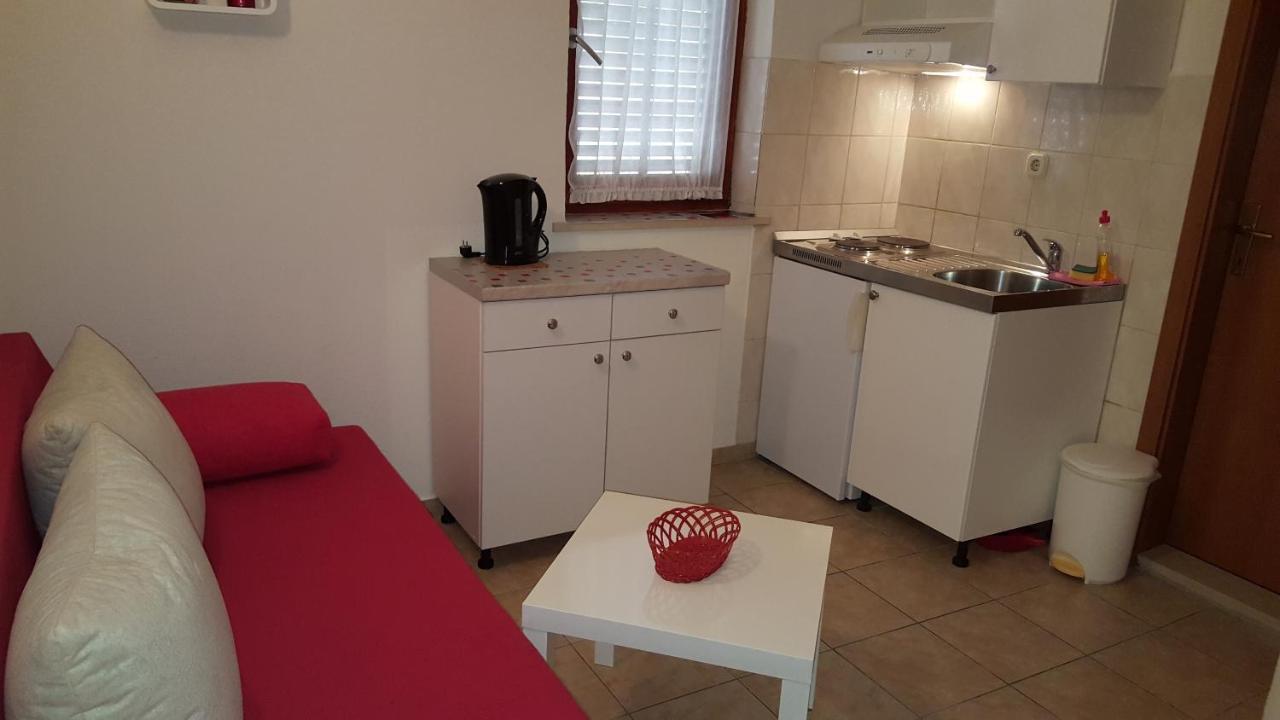 Apartments with a parking space Gradac, Makarska - 11332 Gradac  Bagian luar foto