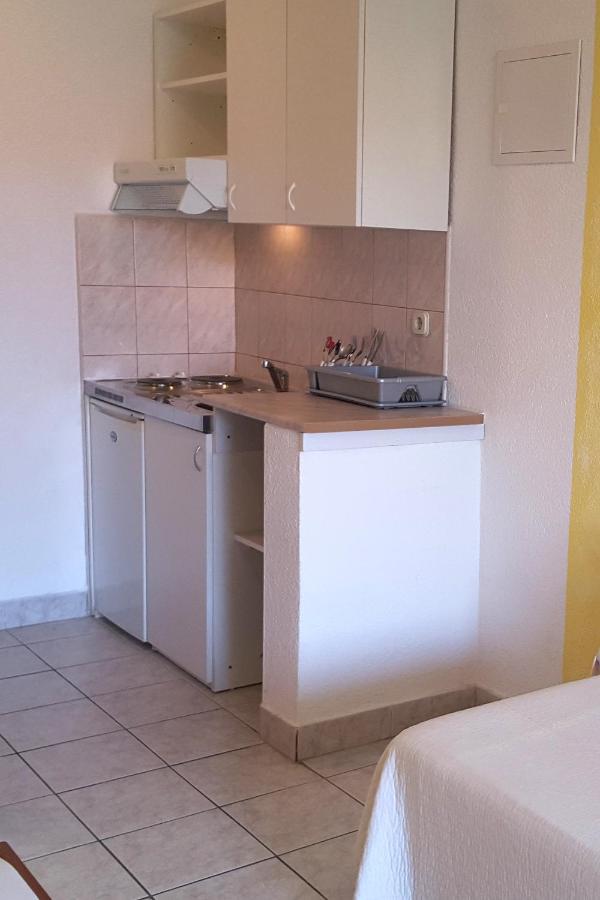 Apartments with a parking space Gradac, Makarska - 11332 Gradac  Bagian luar foto