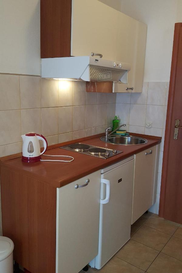 Apartments with a parking space Gradac, Makarska - 11332 Gradac  Bagian luar foto
