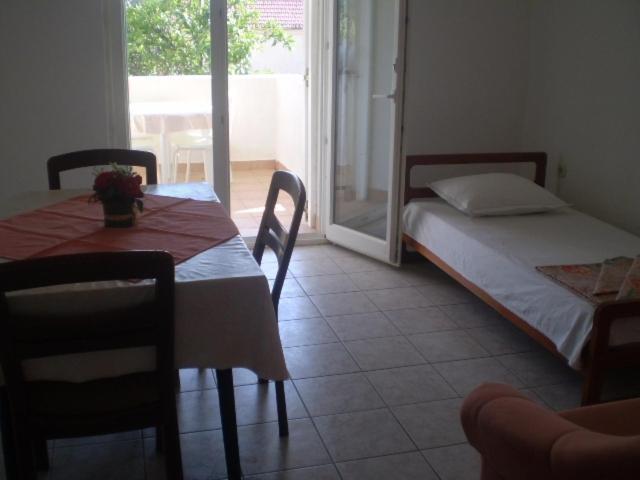 Apartments with a parking space Gradac, Makarska - 11332 Gradac  Ruang foto